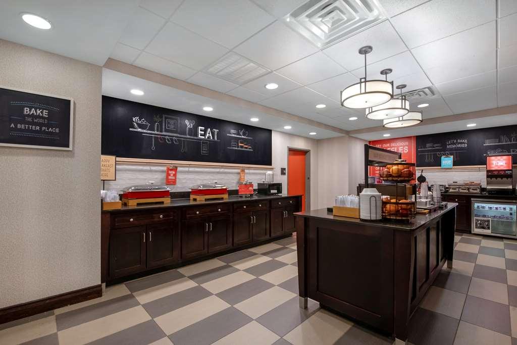 Hampton Inn & Suites Harvey New Orleans Westbank Restoran gambar